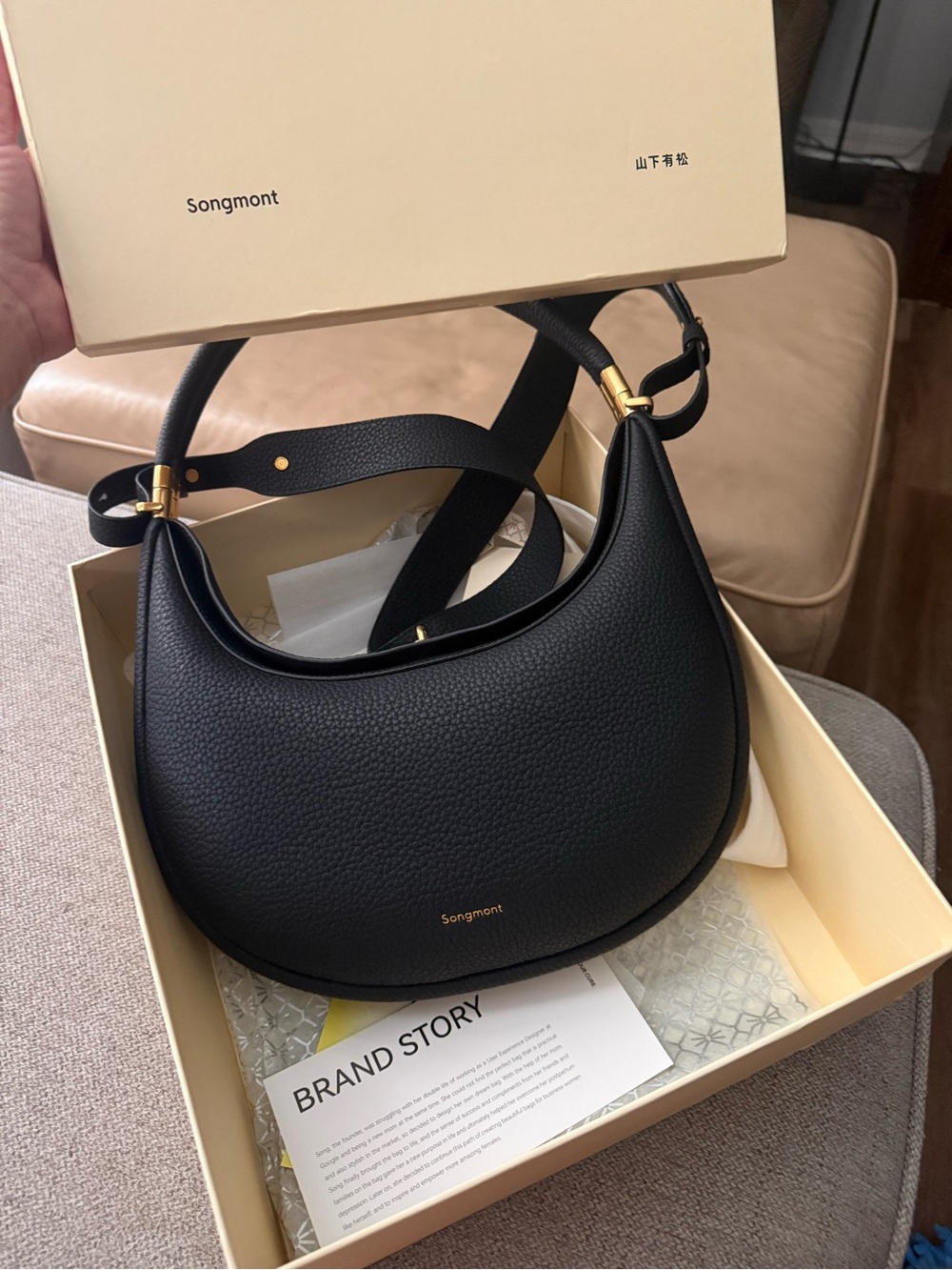 Songmont Black Pebbled Leather Crescent Shoulder Bag with Gold Hardware - Picture 6 of 8